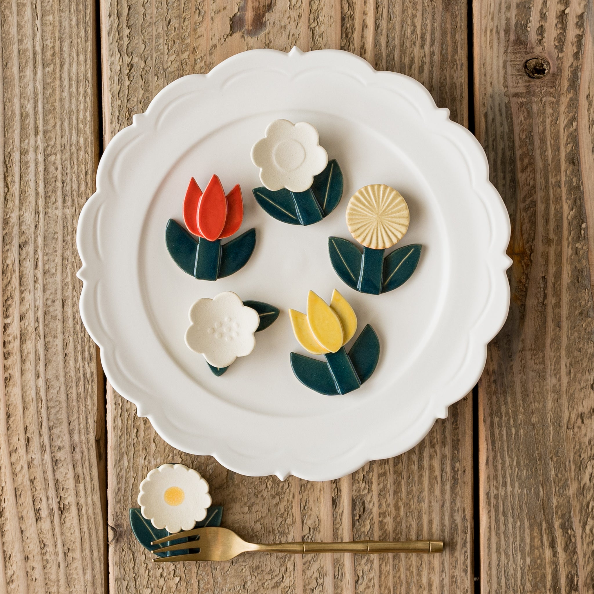 作家 辻本路 花箸置き デイジー｜和食器通販 四季折折 – 四季折折