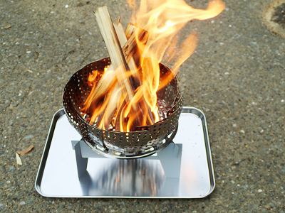 100均アイテムだけで作る焚火台【超簡単】ステンレス製ザルと