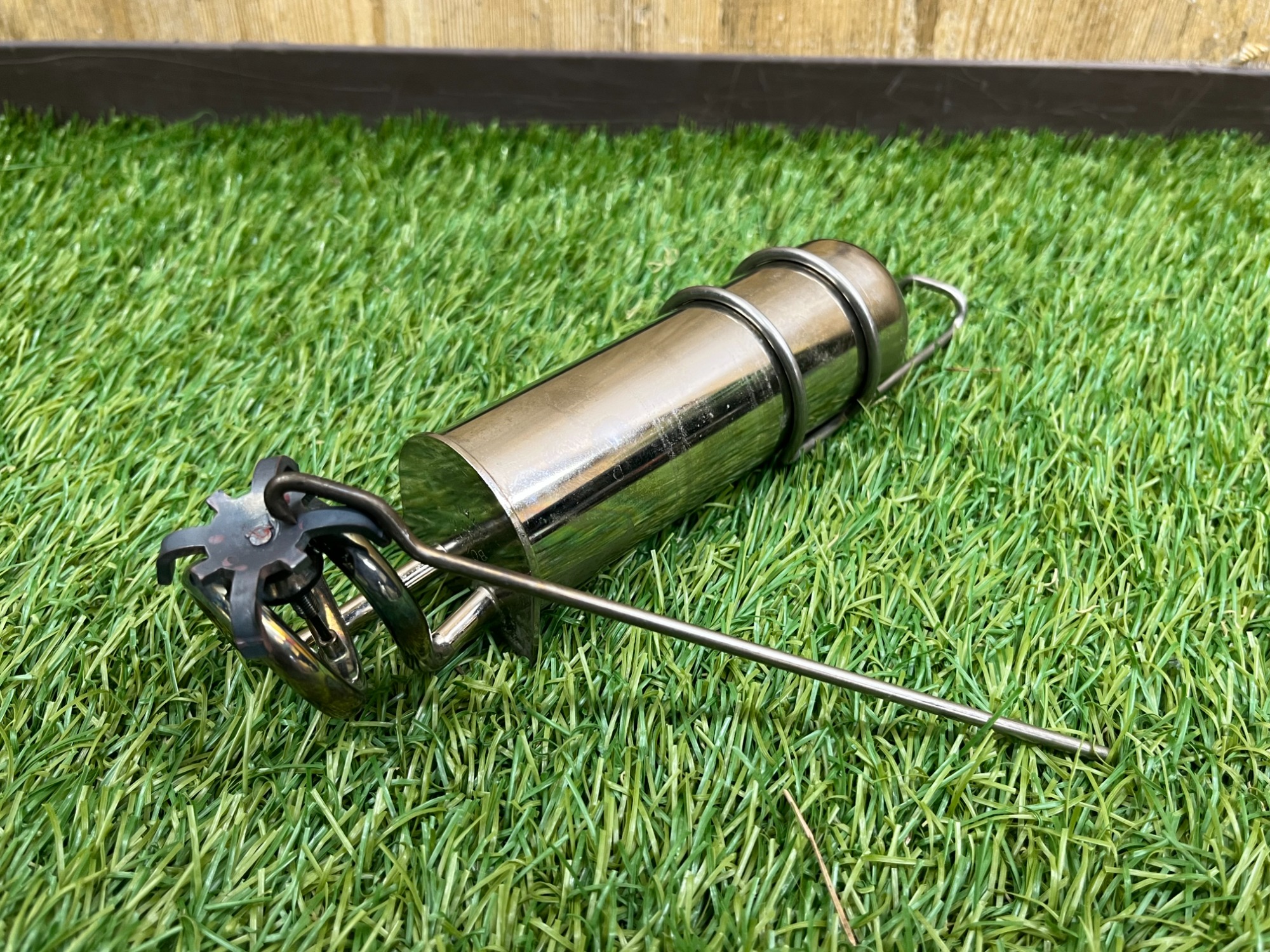 手のひらサイズ！スイス製の希少なストーブ「ボルドーバーナー