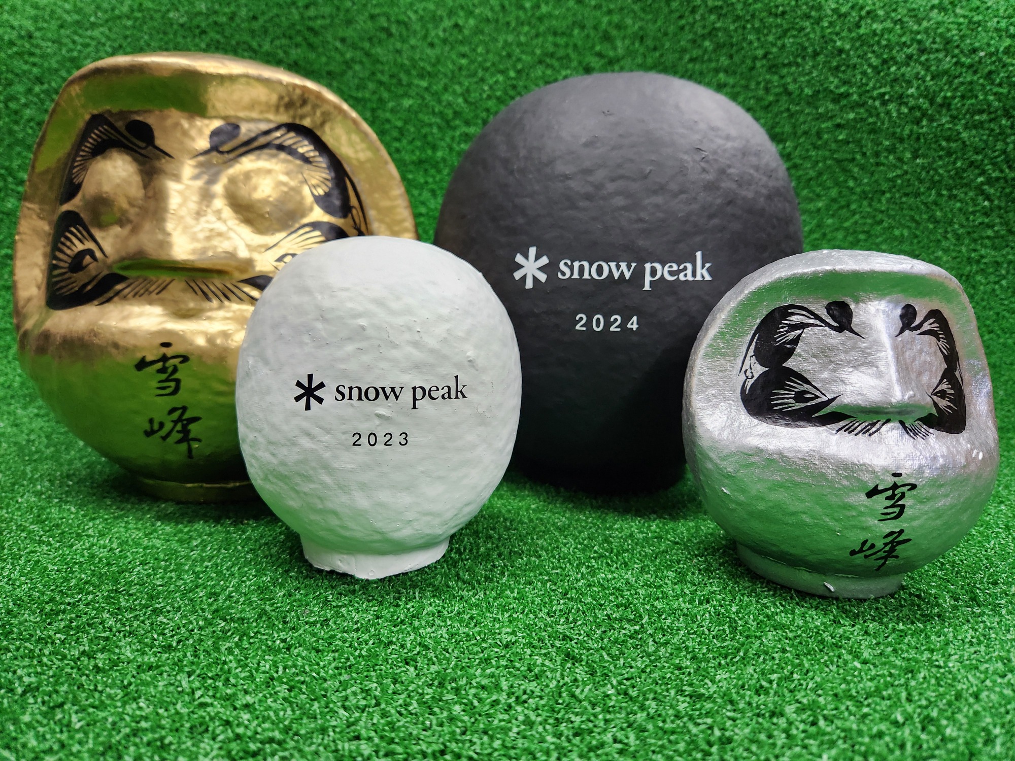 スノピの所に福きたる！福呼び雪峰だるま参上！！[2024.04.16発行