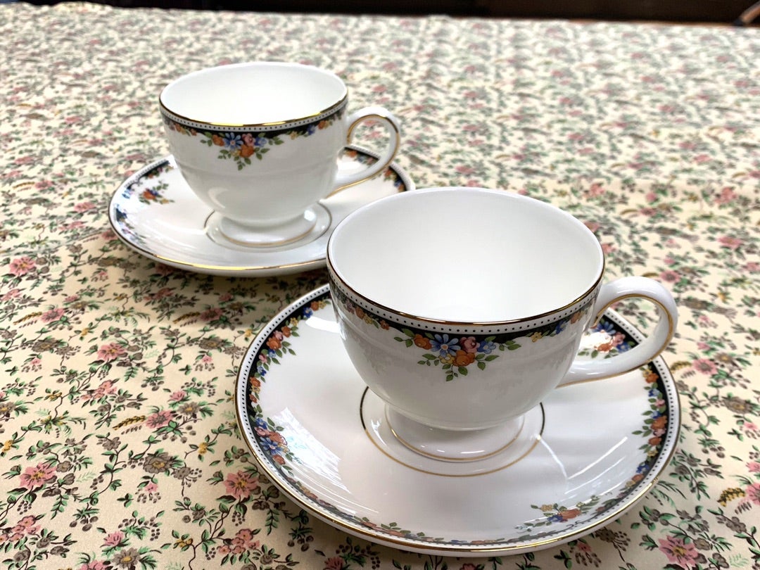 洋食器の揃え方① ウェッジウッド オズボーン | 器と布で旅する世界