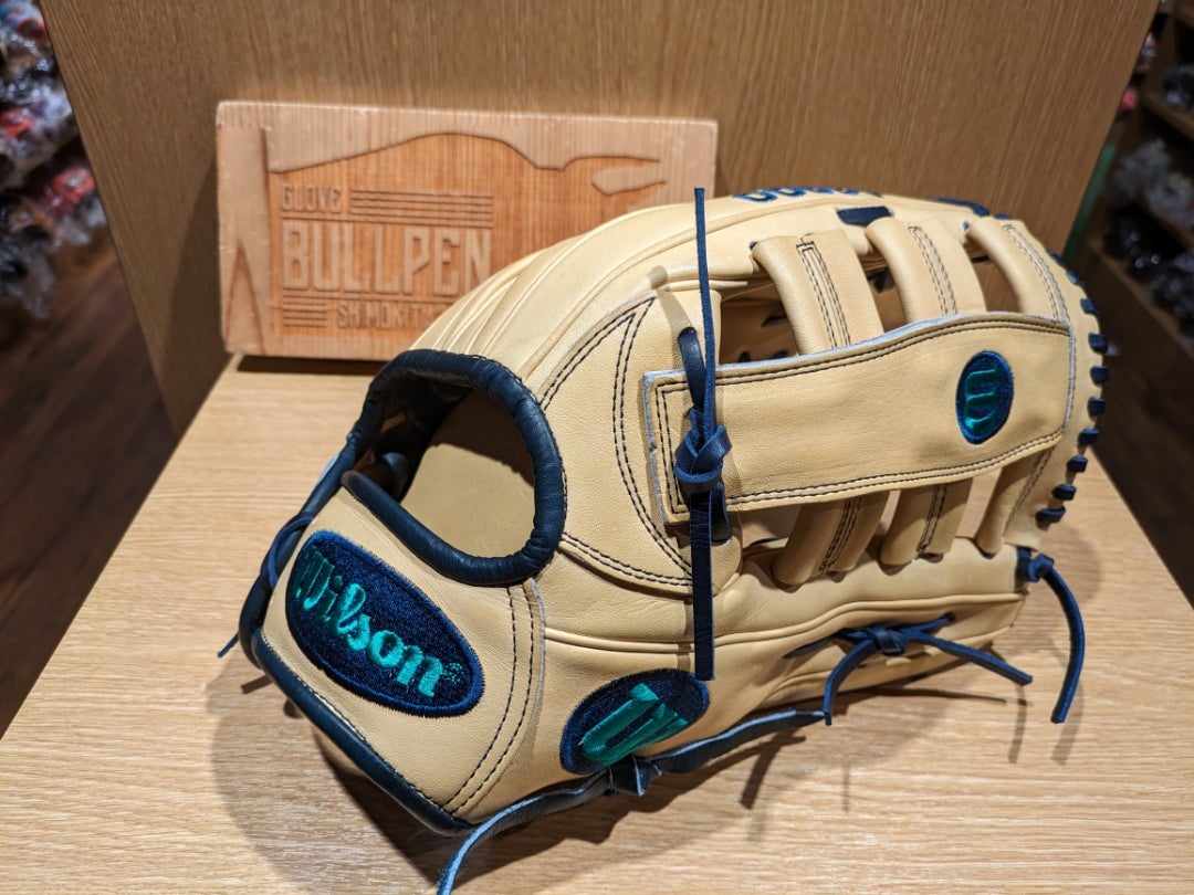 ウイルソン】青木宣親選手モデル［1775型］ブロンド×ネイビーを型付け