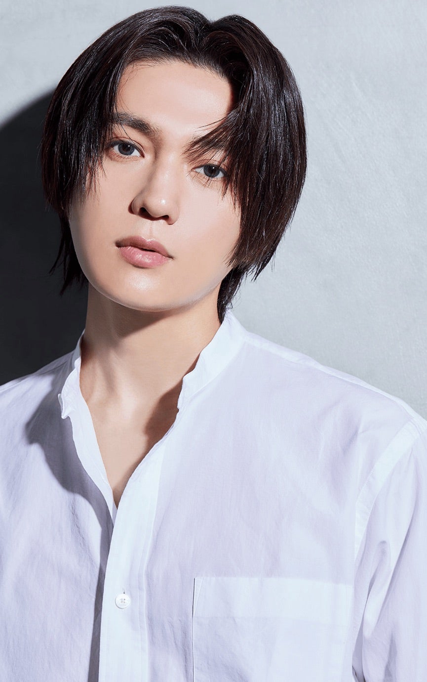 八木勇征くん、メンズカラーコンタクトレンズのイメージモデルに就任