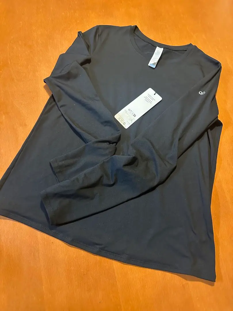 2026年最新】ALO Yoga Tシャツ・カットソーの人気アイテム - メルカリ