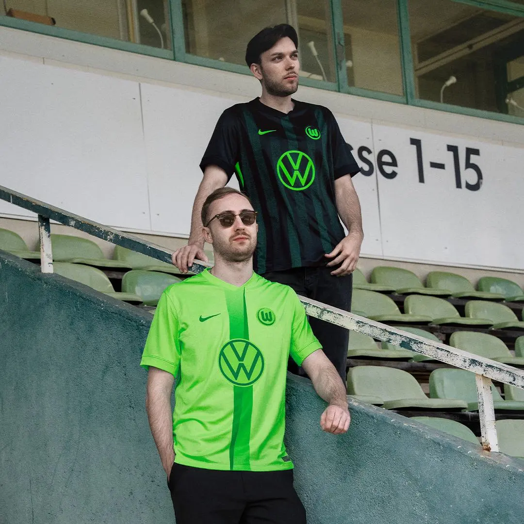 2026年最新】ヴォルフスブルク ユニフォームの人気アイテム - メルカリ