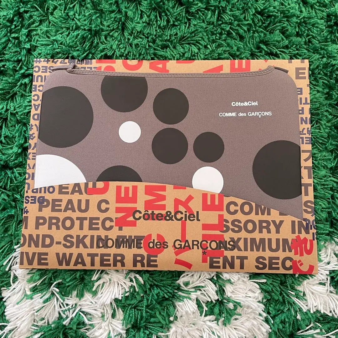 2026年最新】COMME des GARCONS ノートPCケースの人気アイテム - メルカリ