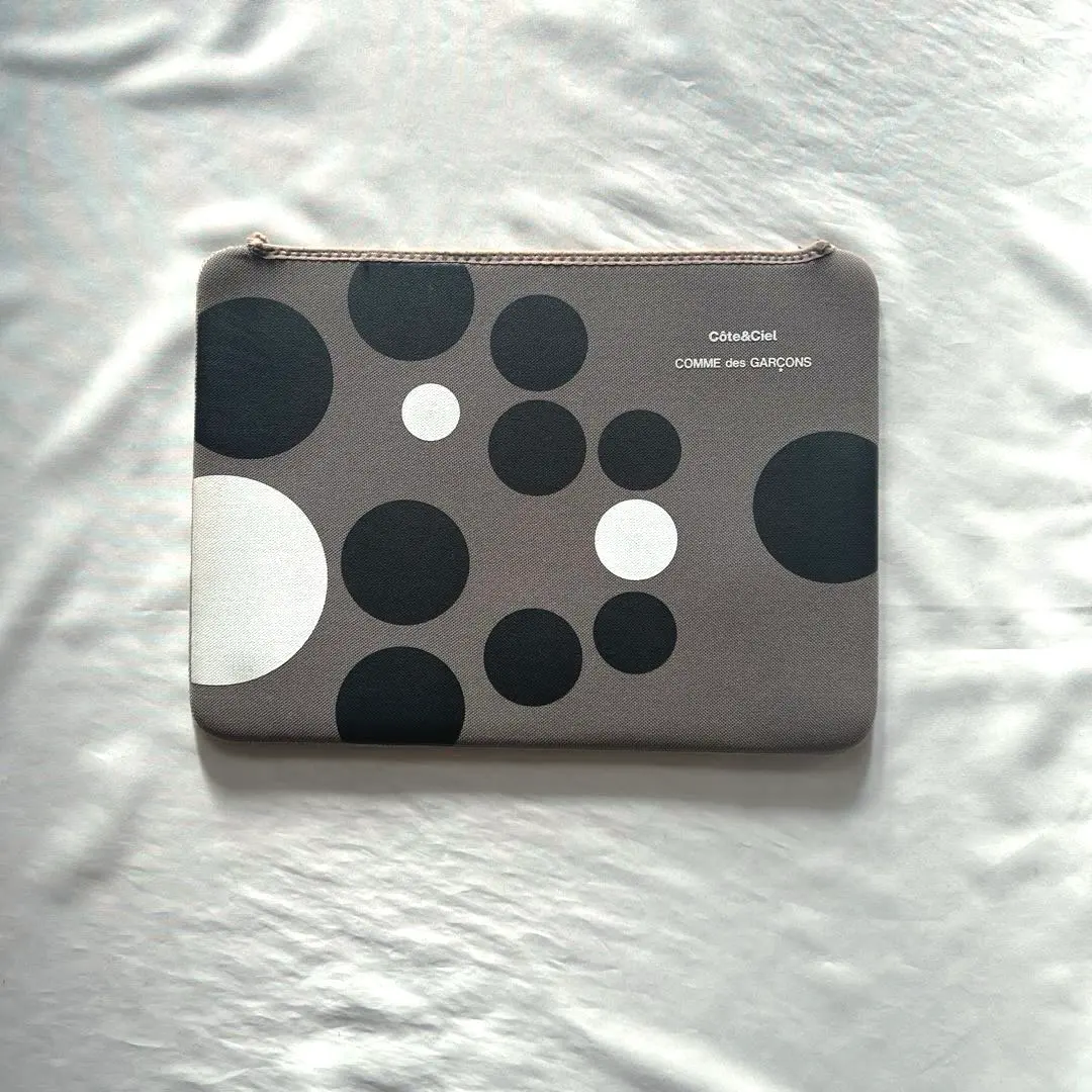 2026年最新】COMME des GARCONS ノートPCケースの人気アイテム - メルカリ