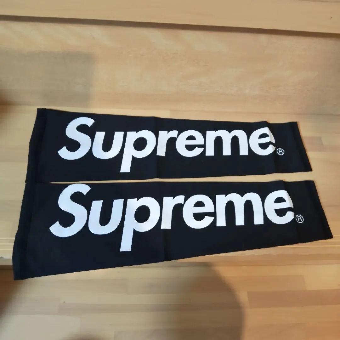 2026年最新】supremeアームカバーの人気アイテム - メルカリ