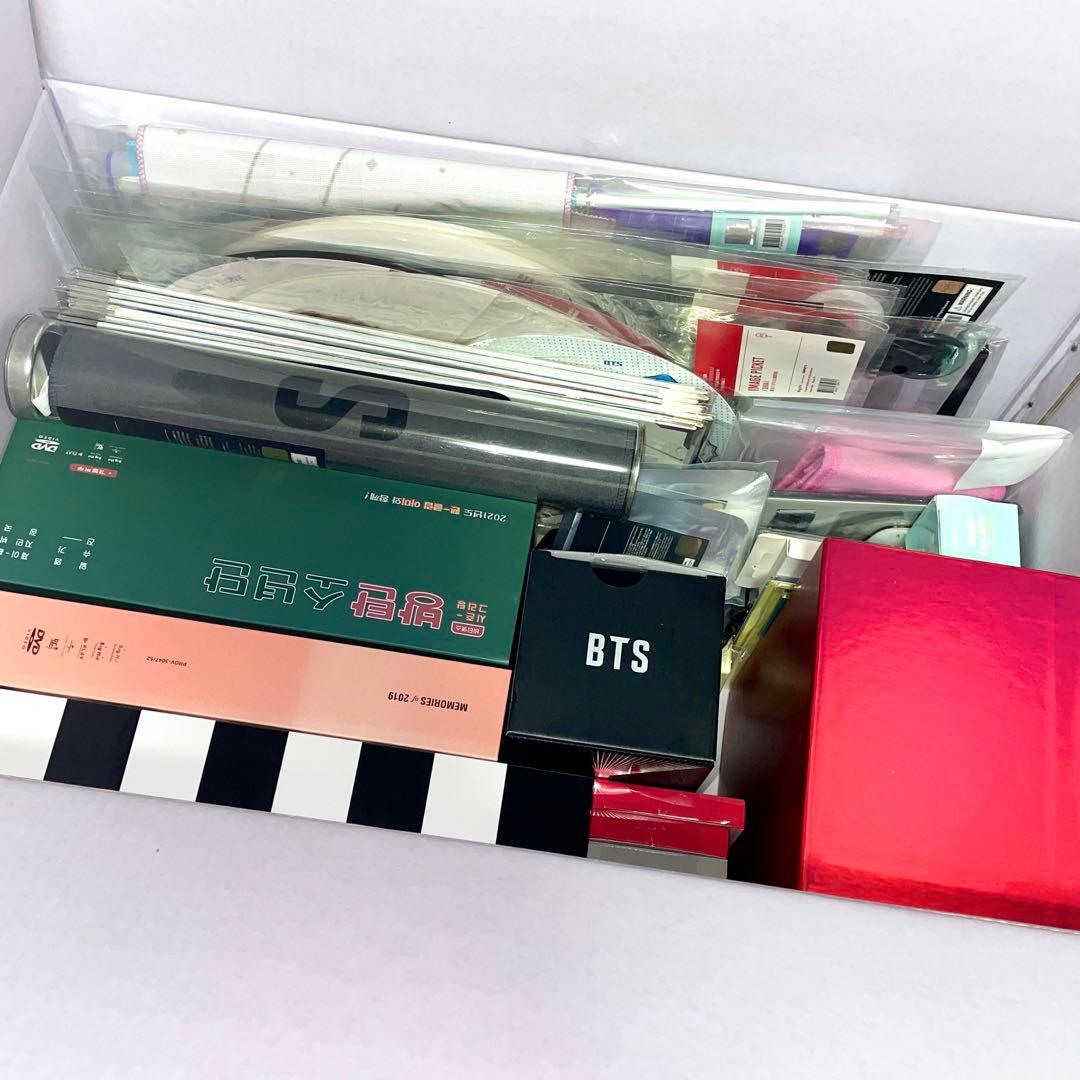 BTS 防弾少年団 トレカ グッズ まとめ売り luckybox セット うちわ BTS 防弾少年団 トレカ グッズ まとめ売り luckybox セット うちわ