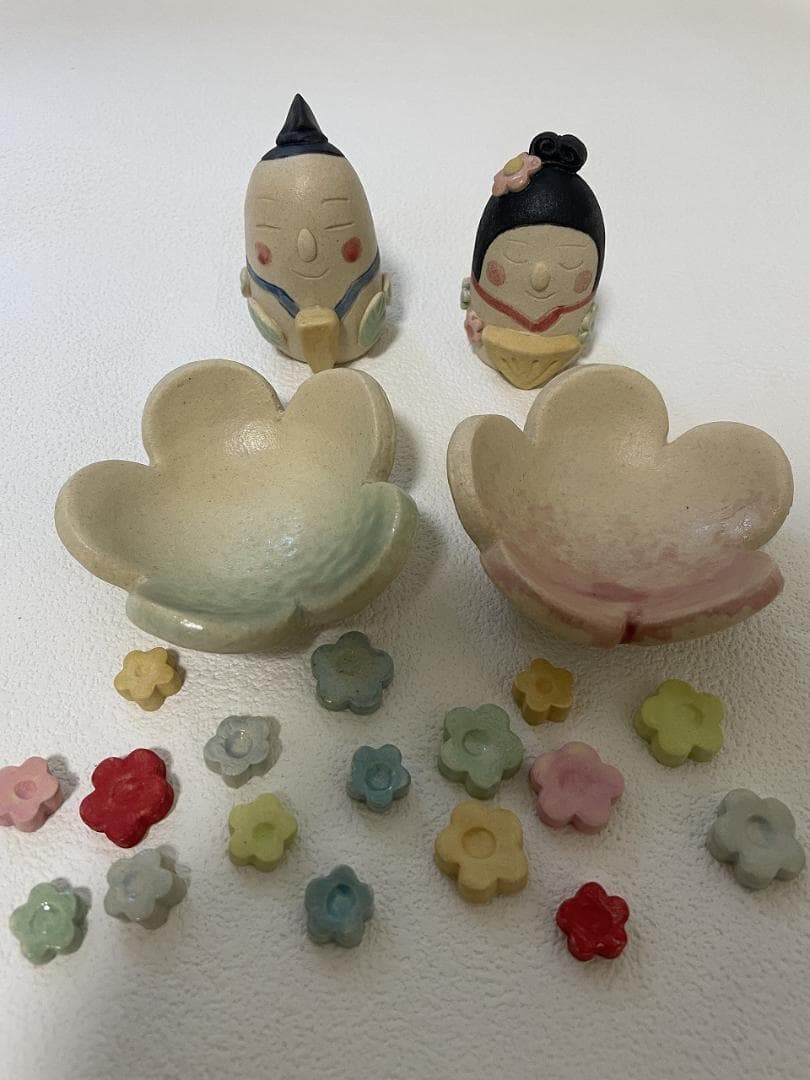 岡崎順子さん 雛人形 陶器 お雛様 おはじき付 - メルカリ