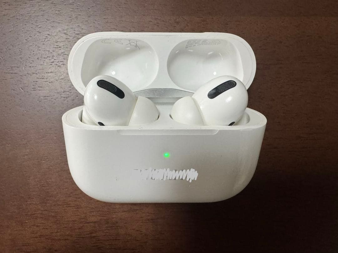 ジャンク品] [純正品・箱付き] AirPods Pro 充電ケース付き - メルカリ