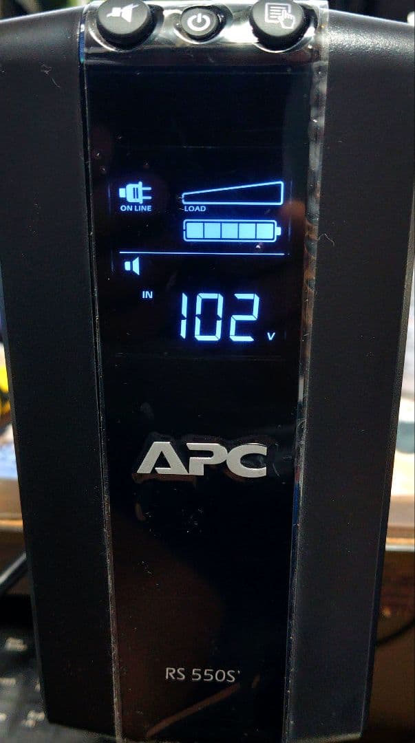 【ほぼ未使用】APC RS 550S UPS 無停電電源装置 UPS 無停電電源装置 RS 550VA／330W BR550S−JP