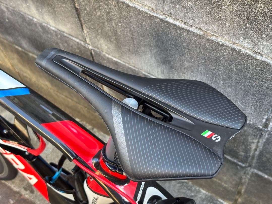 CARRERA PHIBRA EVO XS MAVIC COSMIC - メルカリ