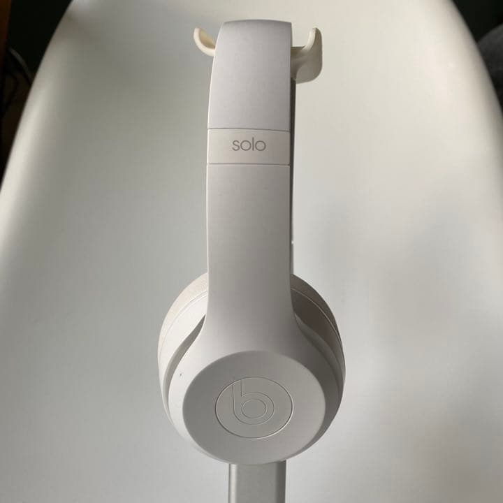 DSM限定】Beats by Dr.Dre Solo2 ヘッドホン 白 - メルカリ