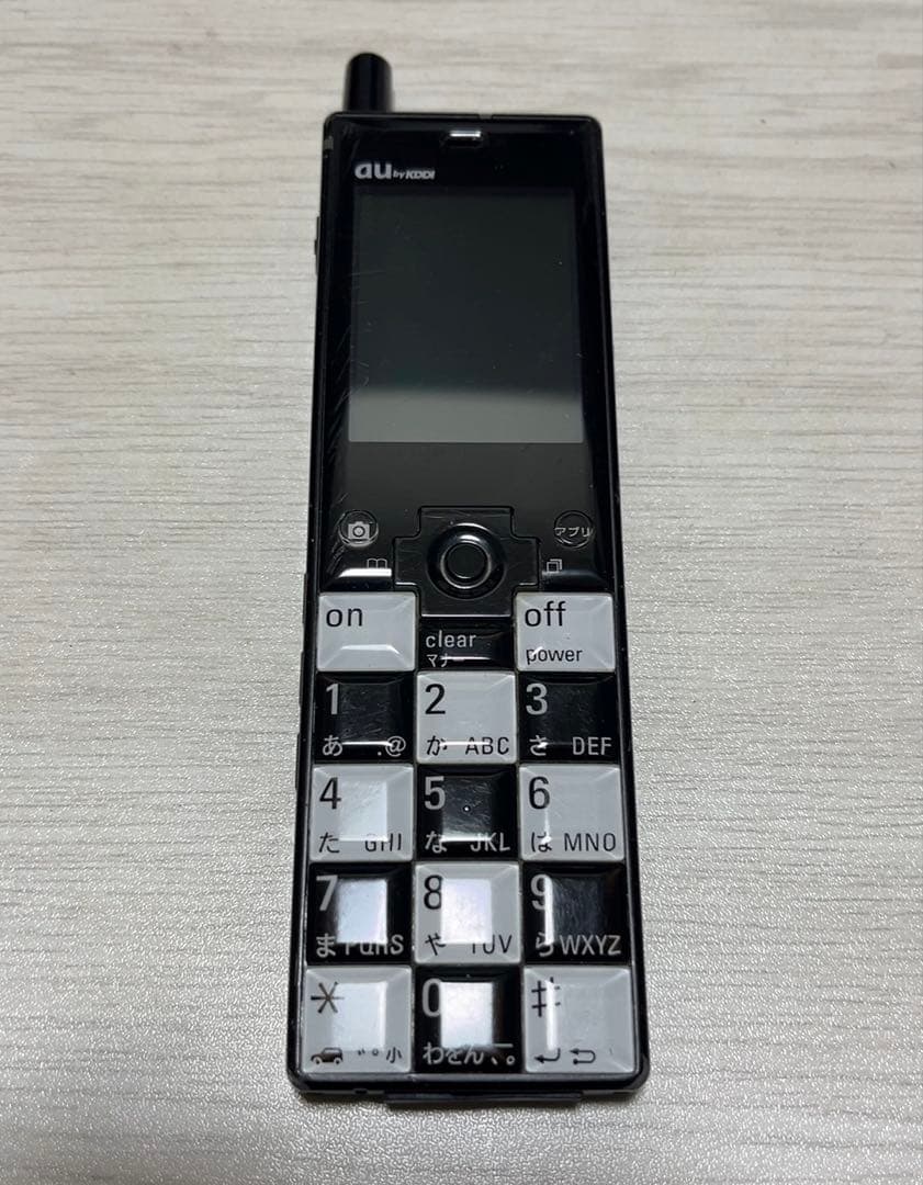 【動作確認済】au 初代 INFOBAR ICHIMATSU 初代 au infobar ICHIMATSUインフォバー市松（黒） ジャンク - メルカリ