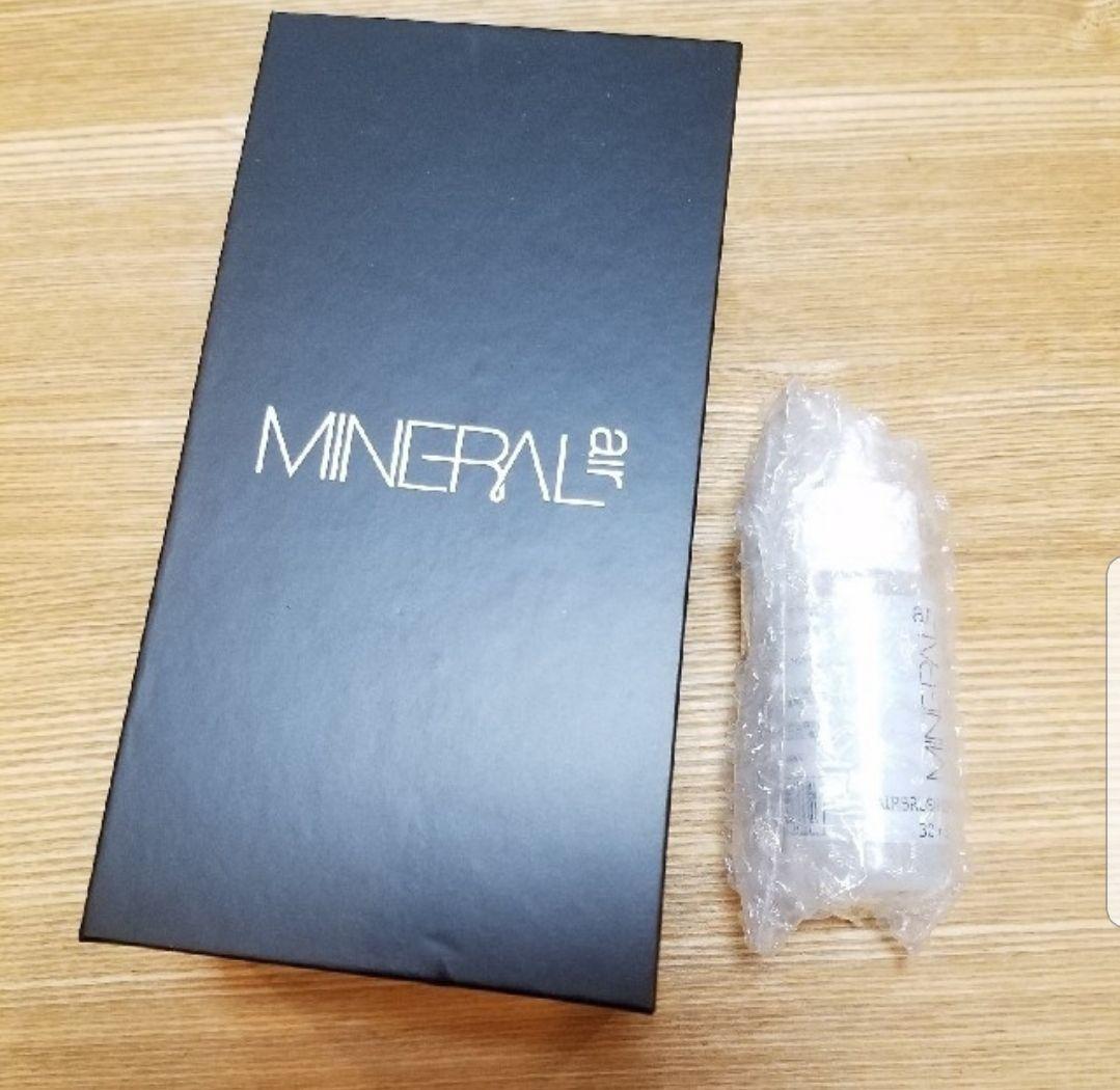 新品♡ヤーマンミネラルエアー 塗らずに浴びる】30秒で新しい肌 新時代のミネラルファンデーション