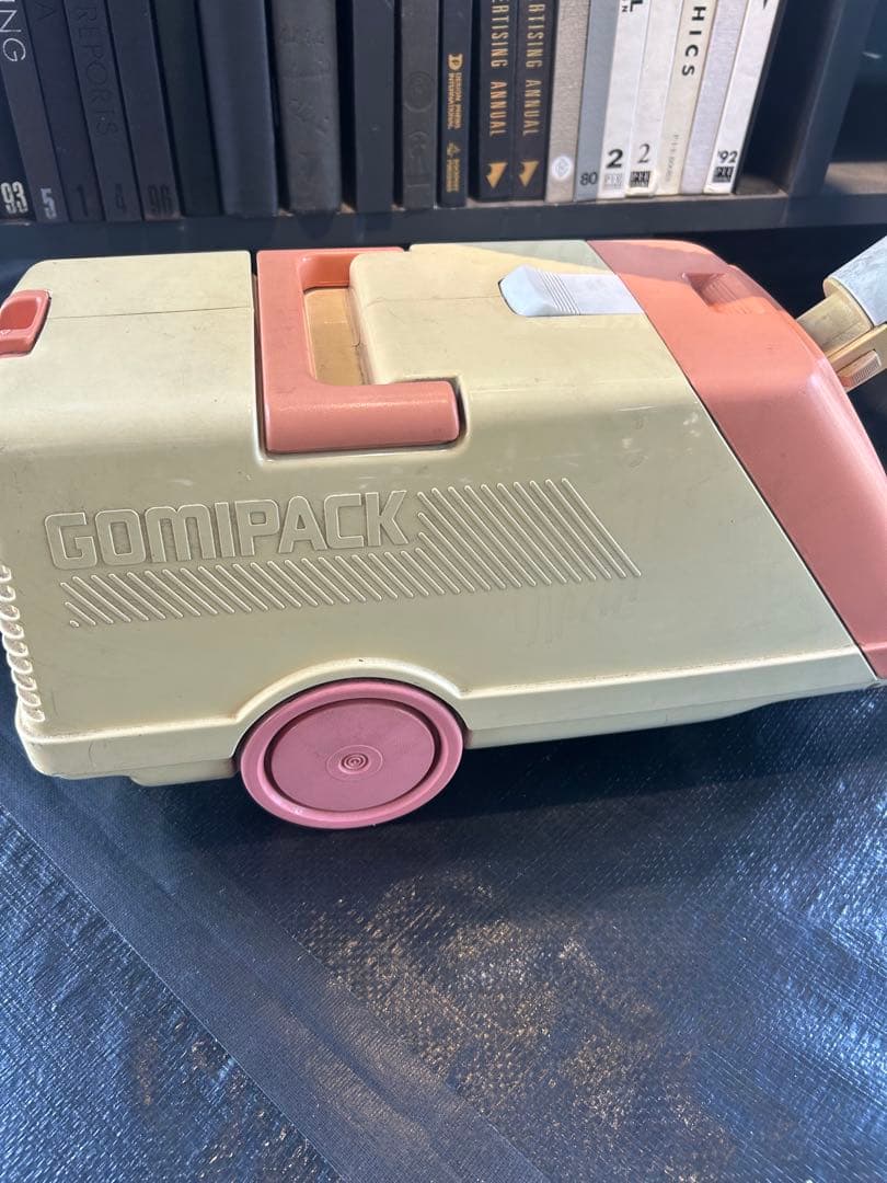 日立掃除機 CV-F155 昭和レトロ 家電 ピンク - メルカリ