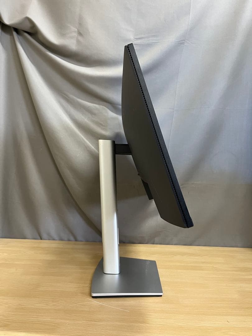 DELL P2422H 23.8インチ液晶モニター PS4 対応 回転機能 - メルカリ