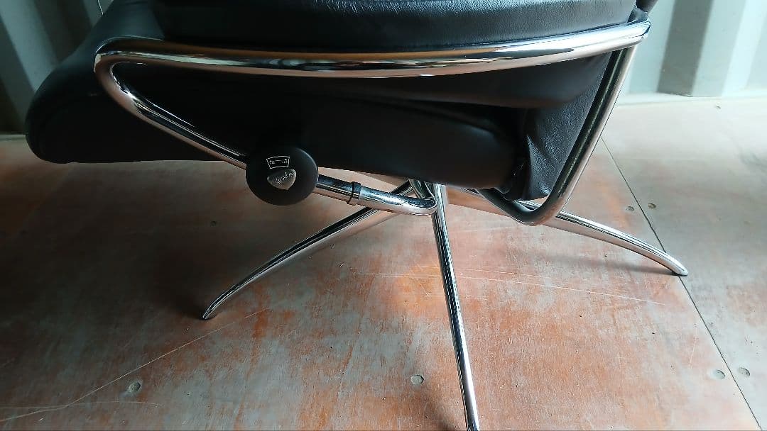 エコーネス メトロシリーズ 一人掛けソファー&オットマン - メルカリ