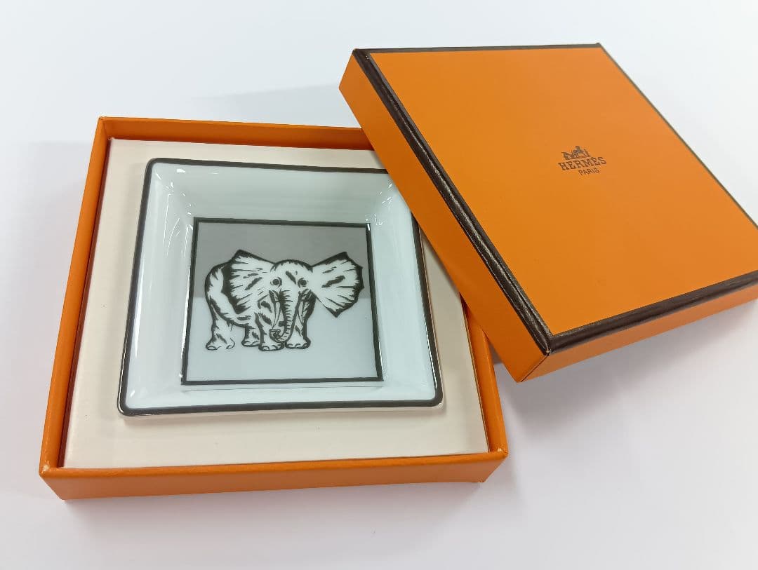 361 HERMES エルメス アッシュトレイ 楽天市場】HERMES エルメス アッシュトレイ 灰皿 犬柄 ジャーマン