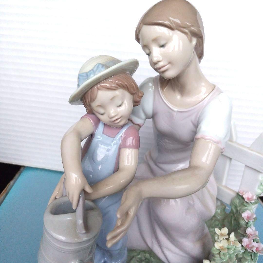 レア 美品 リヤドロ LLADRO ママのお手伝い フィギュリン 箱あり8028