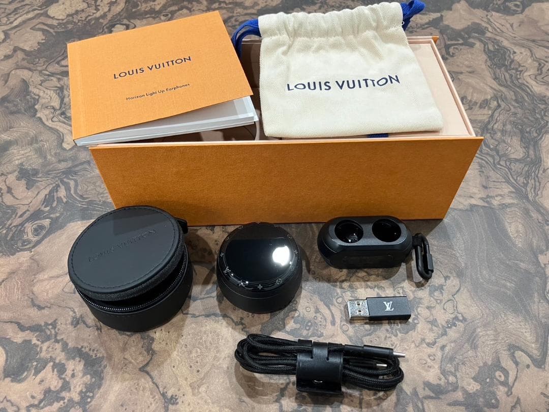 ヴィトン QAB210 ホライゾン ライトアップ イヤホン アセテート ブラック 楽天市場】ルイヴィトン ワイヤレスイヤホン ルイヴィトン ホライゾン