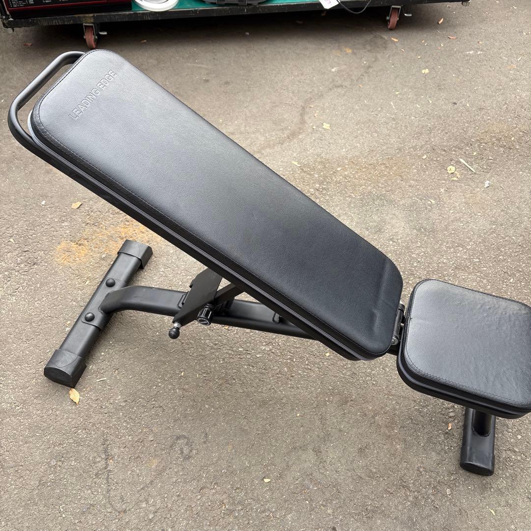 LEADING EDGE トレーニングベンチ ブラック トレーニングベンチ ｜トレーニング用品ブランド「LEADING EDGE
