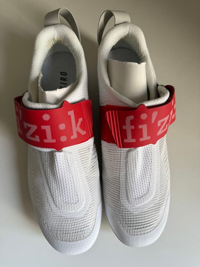 期間限定値下げ】fizik TRANSIROハイドラエアロウィーブカーボン