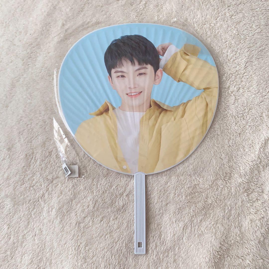 SEVENTEEN セブチ ウジ HANA うちわ - メルカリ