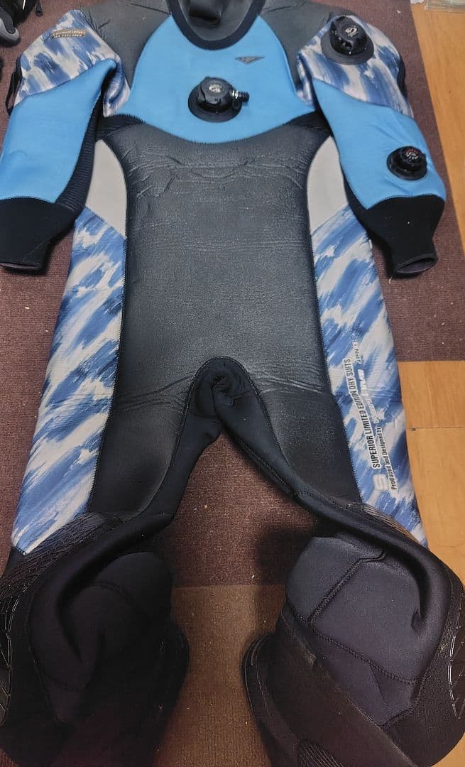 ワールドダイブ ドライスーツ Limited Edition tanida_ald67
