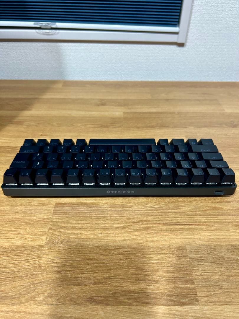 APEX PRO MINI + AEROX 3 WIRELESS - メルカリ