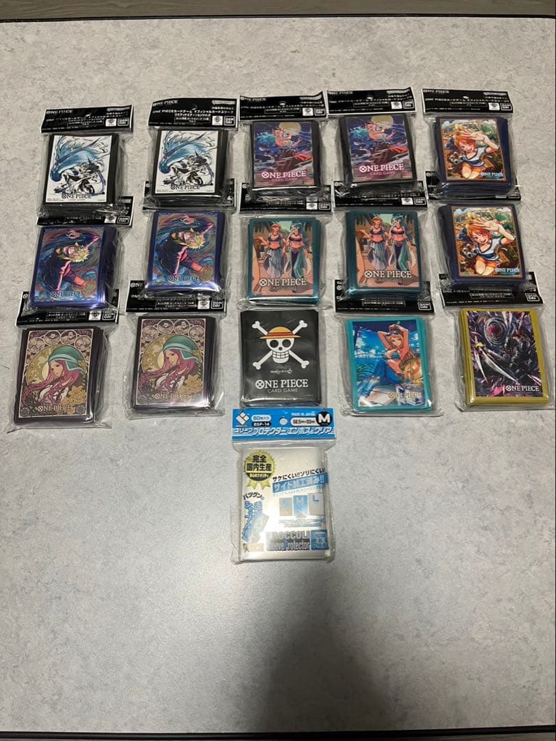 ワンピースカード公式スリーブまとめ売り - メルカリ