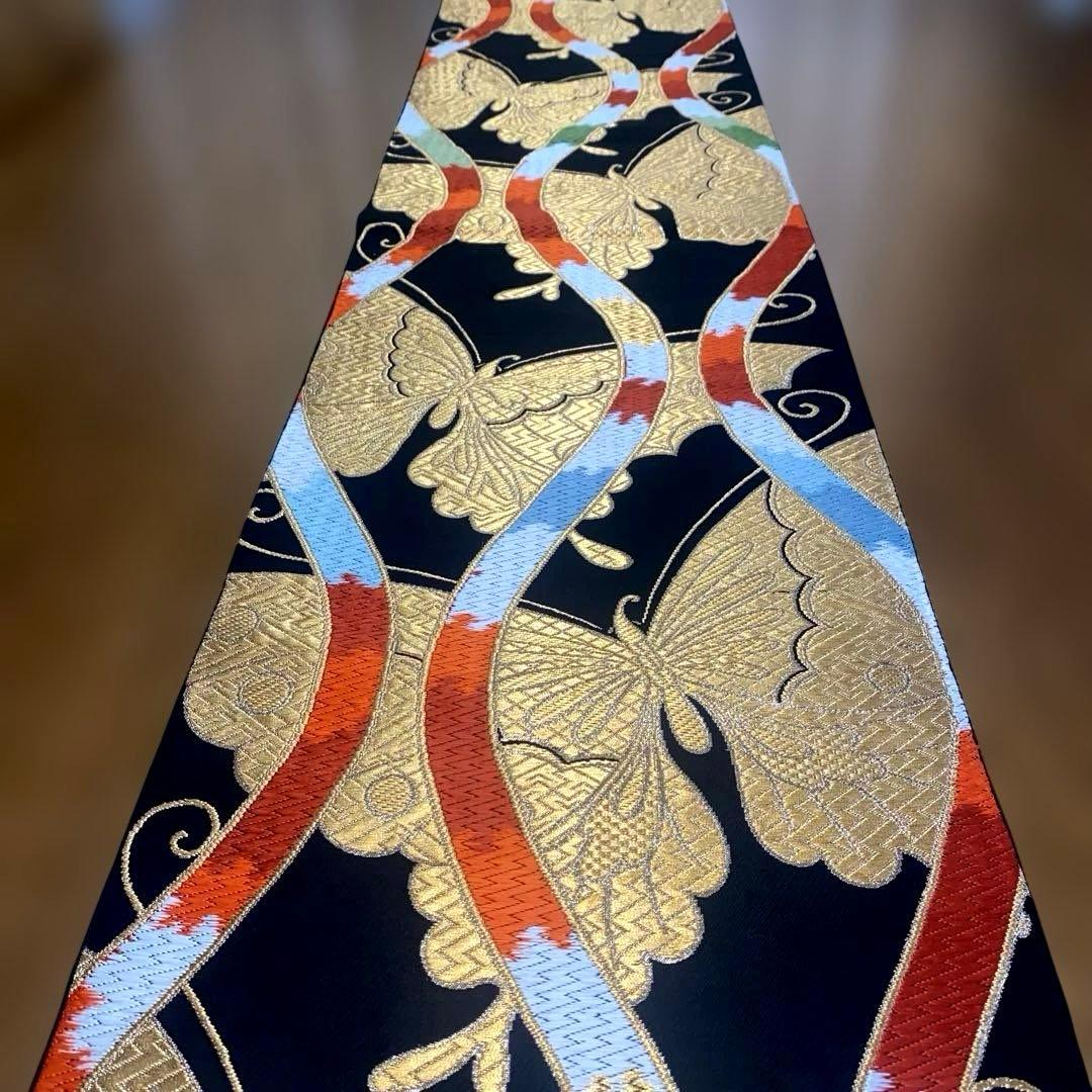 table runner 「立涌に金彩蝶」 帯リメイク 正絹 長尺 - メルカリ