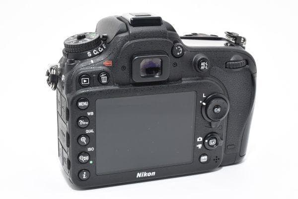 ニコン Nikon D7200 ボディ 元箱付き 《ショット数16796回》