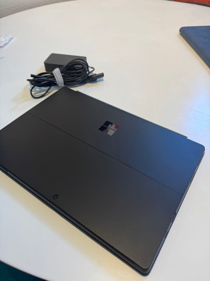 surface Pro7 8G/256G Office2021 黒 ケース無 - メルカリ