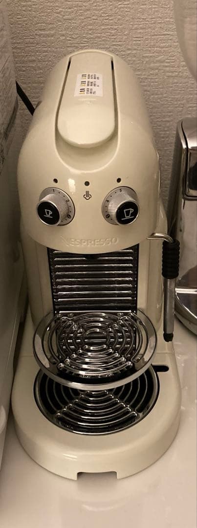 ネスプレッソ　マエストリア　白 ネスプレッソ、濃さを5段階から選べるコーヒーメーカー「マエストリア