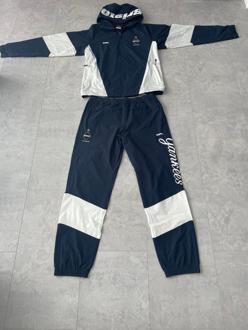 定価90000円　F.C.Real Bristol Mサイズ　セットアップ