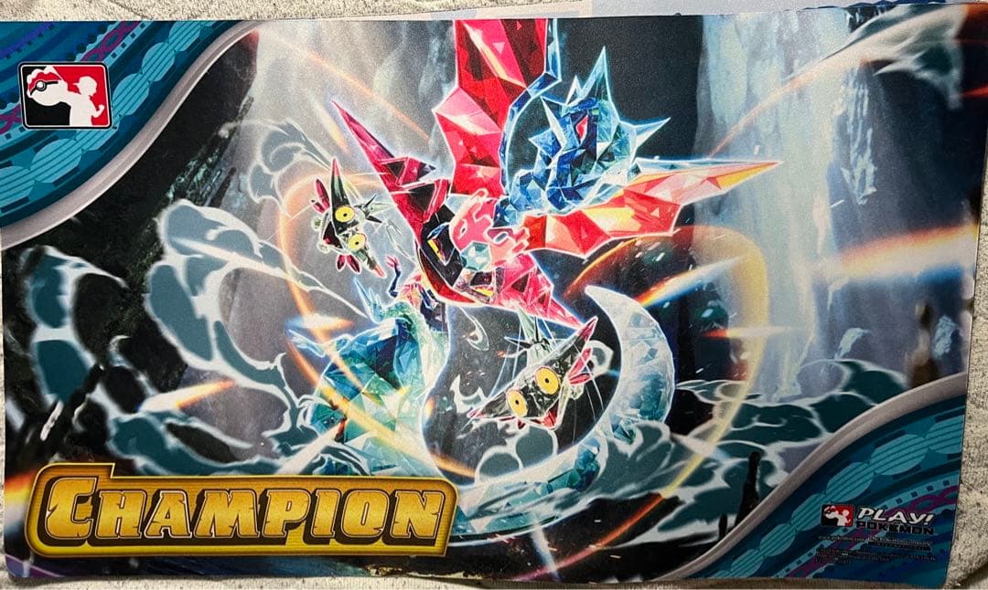 海外限定】2024 LC ドラパルト プレイマット CHAMPION - メルカリ