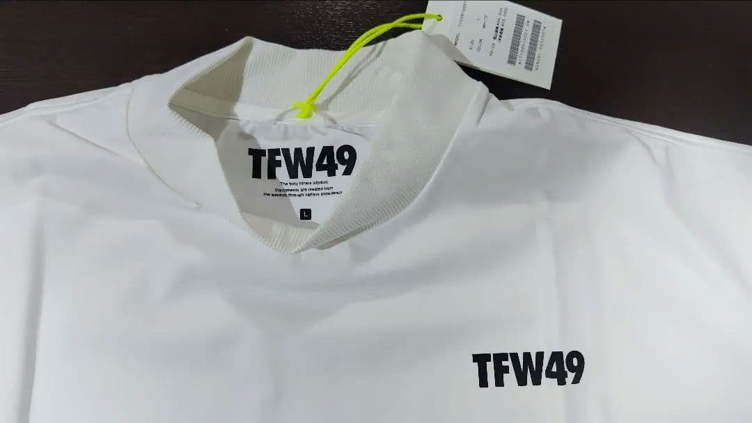 新品未使用　TFW49 ホワイトシャツ メンズウェア　モックネック TFW49 - SIDE MESH MOCKNECK L/S T / サイドメッシュ モックネック