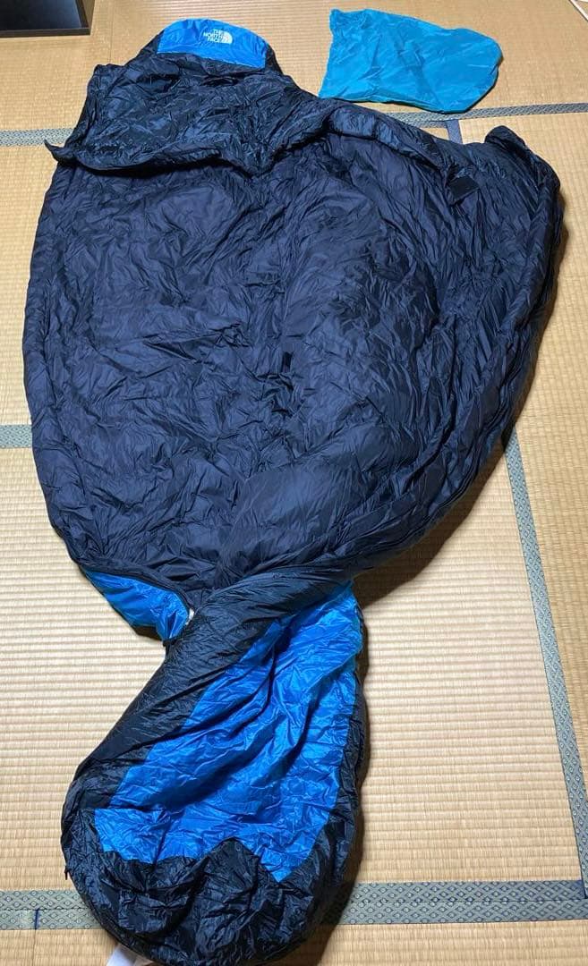 The North Face マミー型ダウン寝袋 青/黒 極寒地可能 - メルカリ