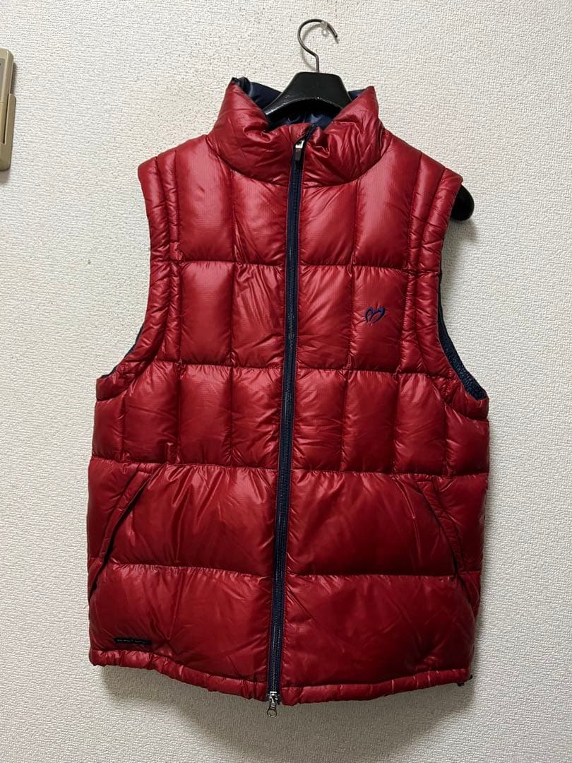 マスターバニーエディション　ナイロンダウンベスト/6　赤　ロゴ刺繍　ダウン80% MASTER BUNNY EDITION (マスターバニーエディション) ゴルフウェア