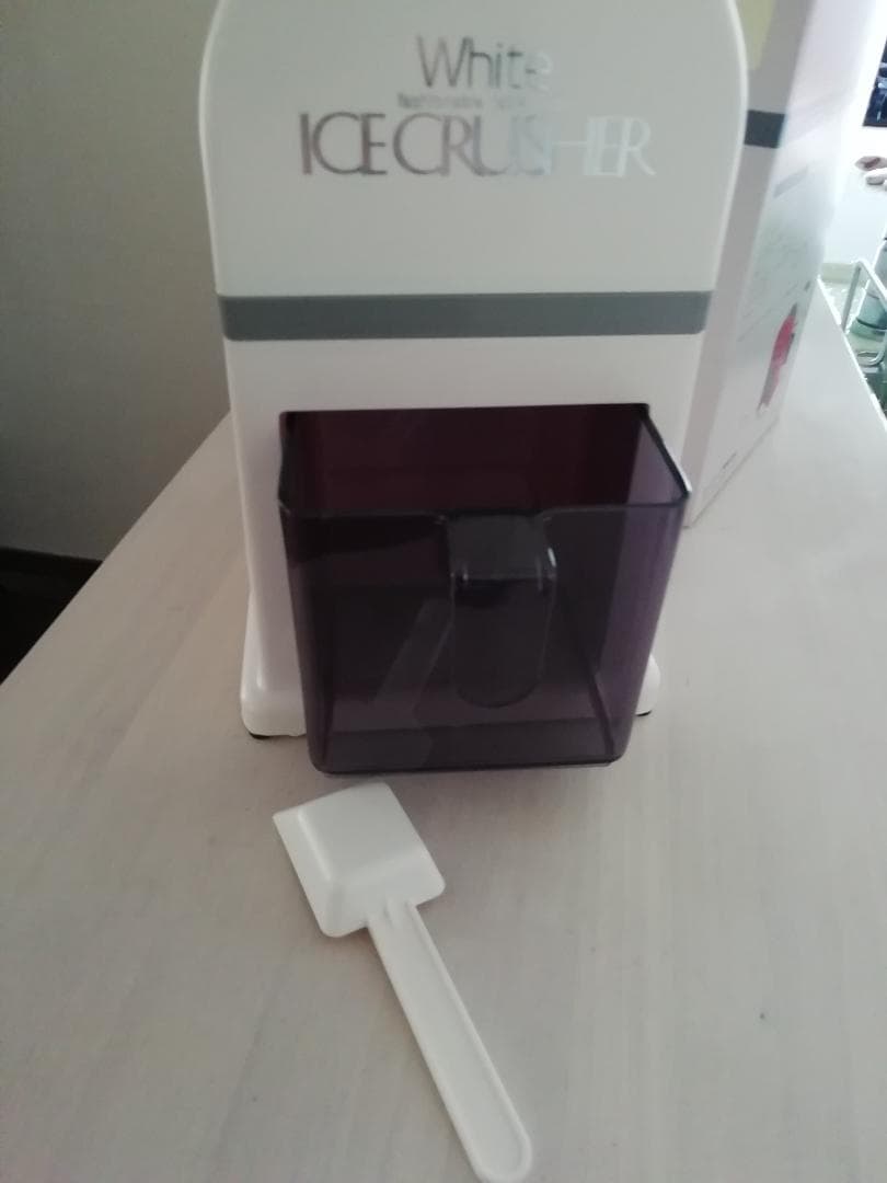 ツインバードTWINBIRD アイスクラッシャー CI-3546 Amazon｜TWINBIRD アイスクラッシャー CI-3546｜手動かき氷器