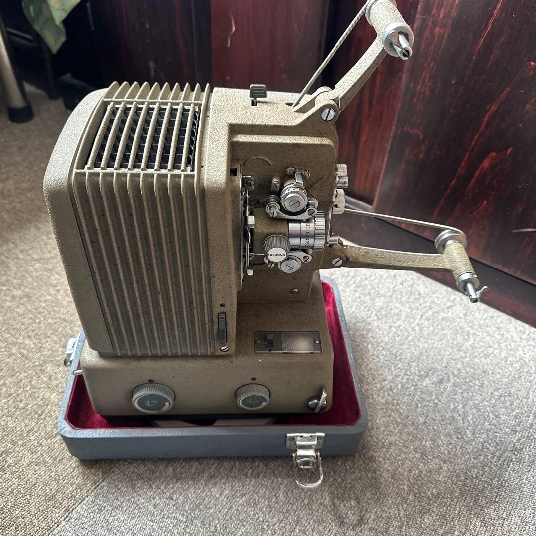 放映机，映写機 ，昭和レトロ アンティークELMO F-80 8mm，昭和 値下げしました】エルモ ELMO F-80 8mmフィルム映写機 - メルカリ