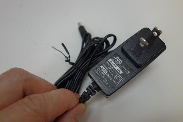 JVC ビデオカメラ GZ-HM177-S ACアダプター付 中古品 動作確認済