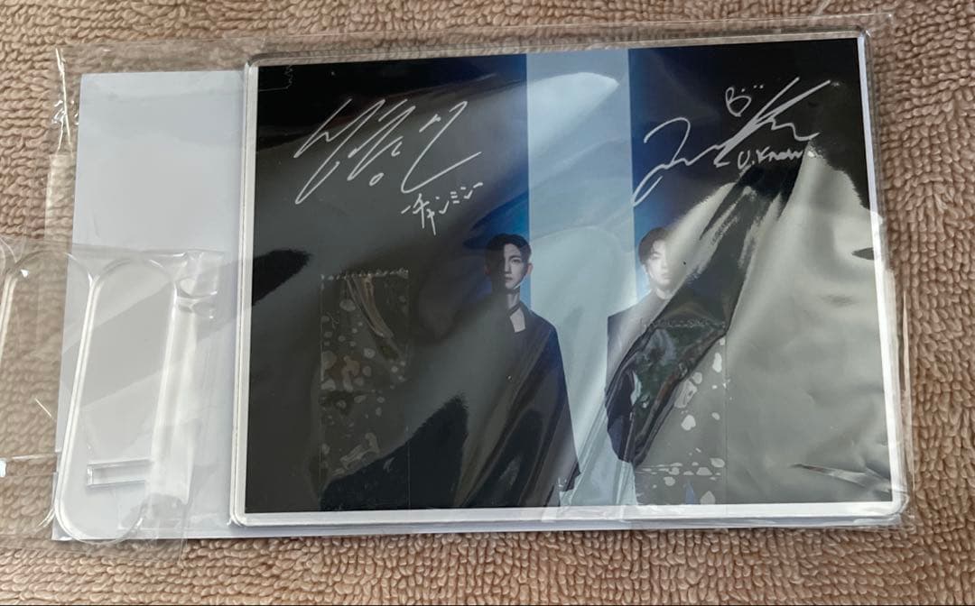 東方神起サイン入りアクリル板 - メルカリ