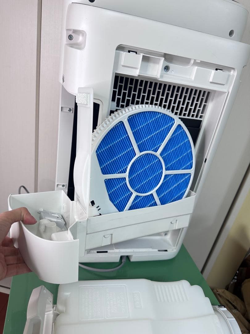 極美品 SHARP シャープ 加湿空気清浄機 KI-RS50-W 2022年製 - メルカリ