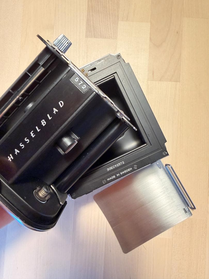 希少未改造】Hasselblad 203FE+80mm FE+E12CCセット - メルカリ