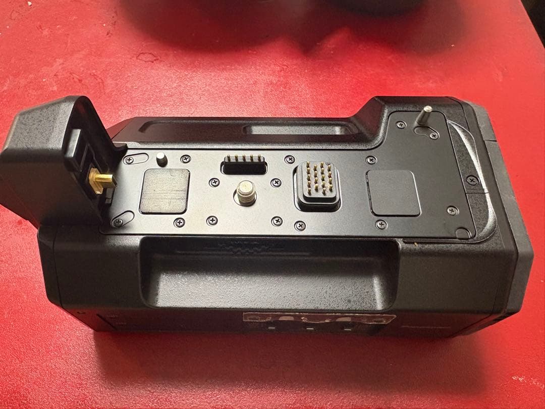 Panasonic AG-GH4インターフェースユニットAG-YAGHG パナソニック、「LUMIX GH4」の業務用インターフェースユニット同梱