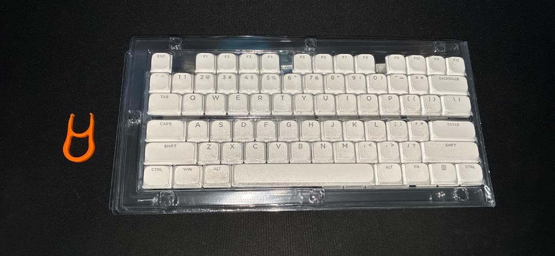 KEYCHRON K7 MAX ホットスワップ＆RGB対応 JIS配列 茶軸 - メルカリ