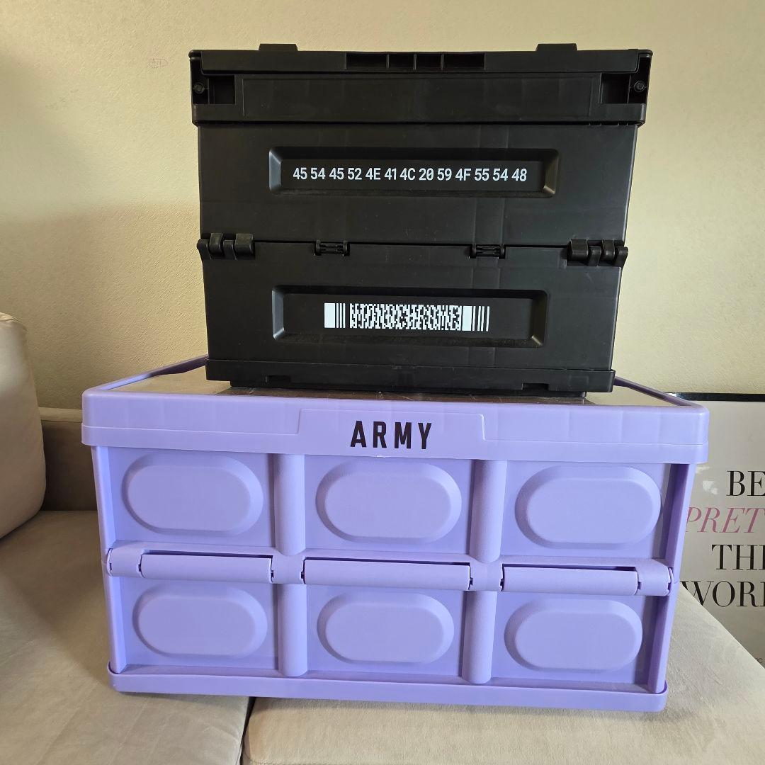 BTS コンテナ2個+段ボール - メルカリ